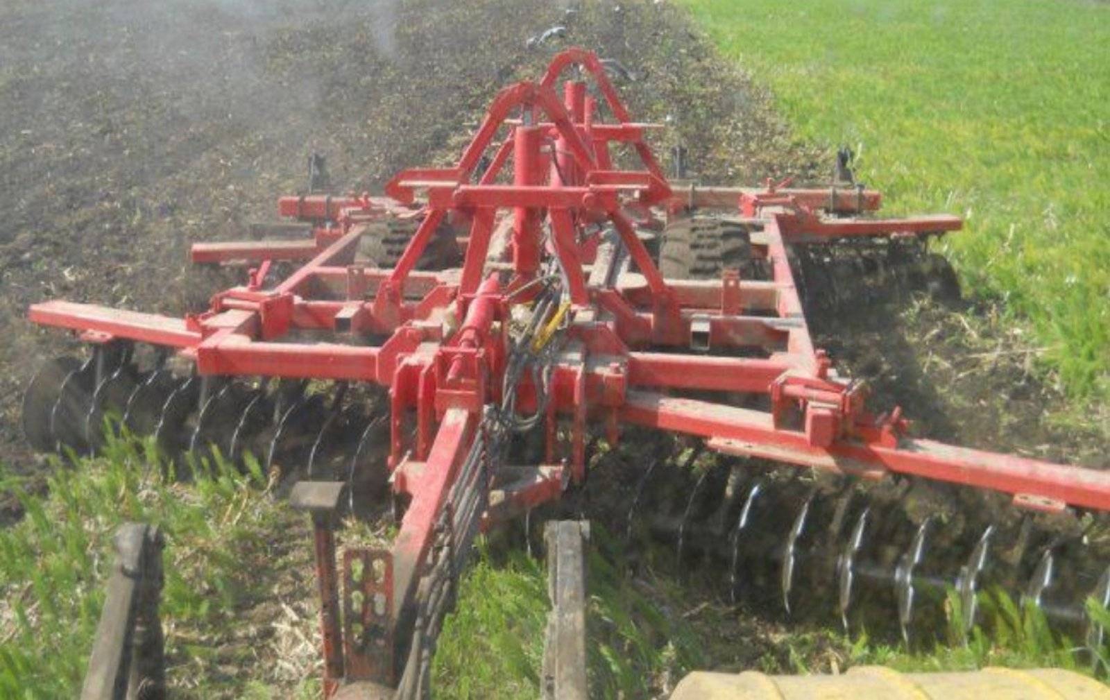 Трал комбайн Ивано-Франковск,посев,дисковка,вспашка земли,глубокорыхление. - <ro>Изображение</ro><ru>Изображение</ru> #1, <ru>Объявление</ru> #1730592