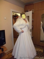 Продам нежное свадебное платье украшенное камнями сваровски - <ro>Изображение</ro><ru>Изображение</ru> #1, <ru>Объявление</ru> #894382