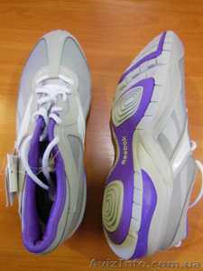 Кроссовки Reebok. Оригинал. Лот 20 пар. Цена 26,  5 евро/пара.