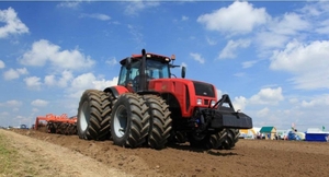 Уборка кукурузы, комбайн, трал, дисковка, вспашка, услуги посева, бункер-перегрузчик.