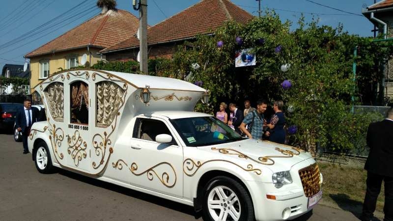 Прокат та оренда лімузинів на весілля, Івано-Франківськ - <ro>Изображение</ro><ru>Изображение</ru> #2, <ru>Объявление</ru> #1695446
