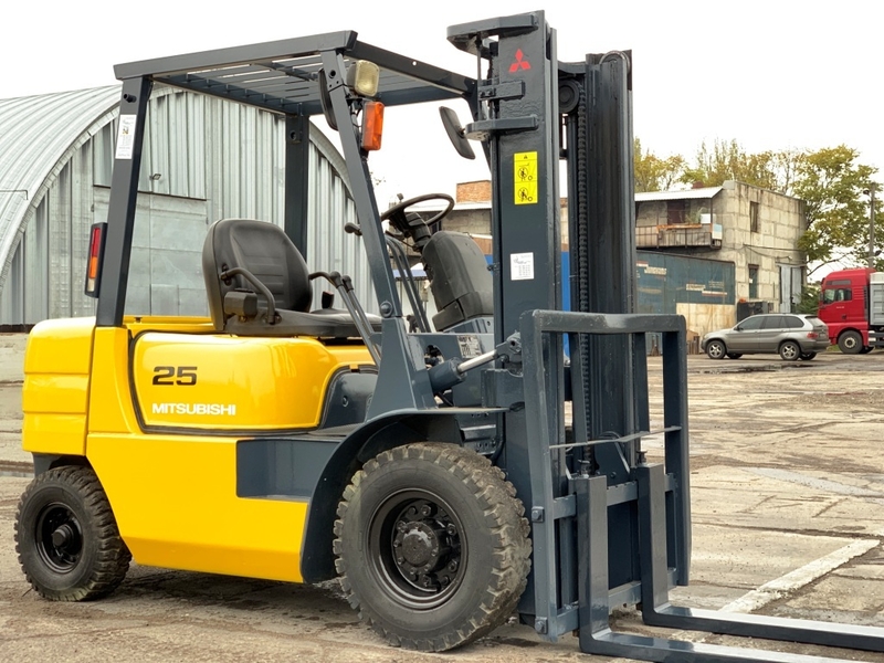 Вилочный автопогрузчик/автонавантажувач  Mitsubishi  на 2.5 тонны - <ro>Изображение</ro><ru>Изображение</ru> #1, <ru>Объявление</ru> #1697964