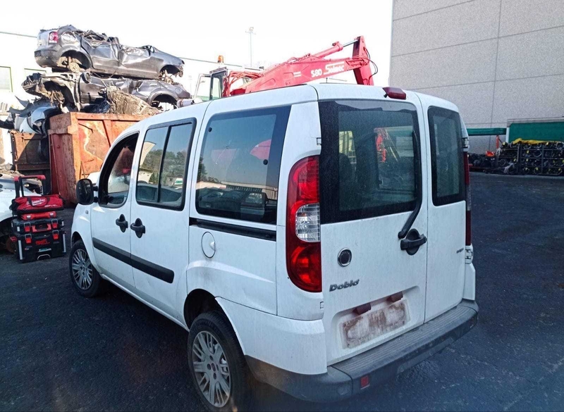 В розборі автомобіль Фіат Добло 2007 1,9 року, в наявності багато запчастин,за д - <ro>Изображение</ro><ru>Изображение</ru> #6, <ru>Объявление</ru> #1723923